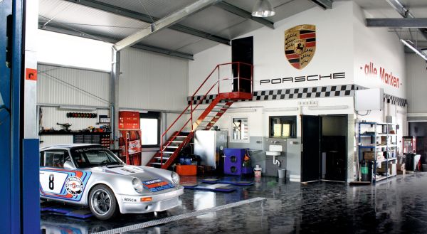 Puls-air in einer Porsche-Werkstatt