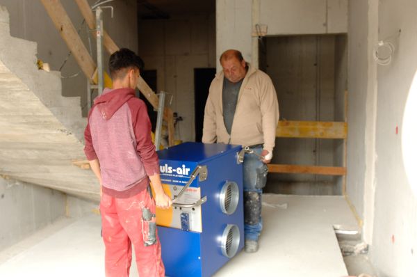 Aufstellung eines Puls-air Geräts im Rohbau